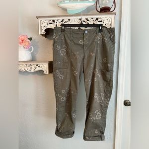 Democracy “Felx-Ellent” pants.